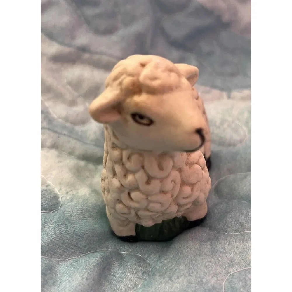 Vintage Replacement Ceramic Nativity Scene Set Sheep Figurine‎ Hand painted